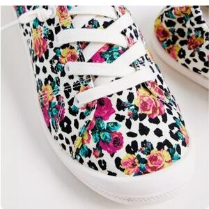 NIB SZ 10WW Betsey Johnson Limited Editon Torrid Leopard Floral Sneakers